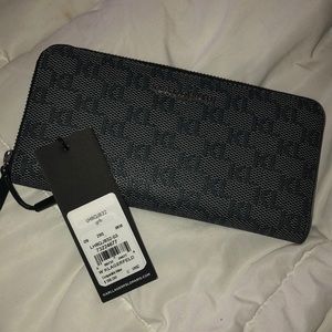 Karl lagerfeld wallet
